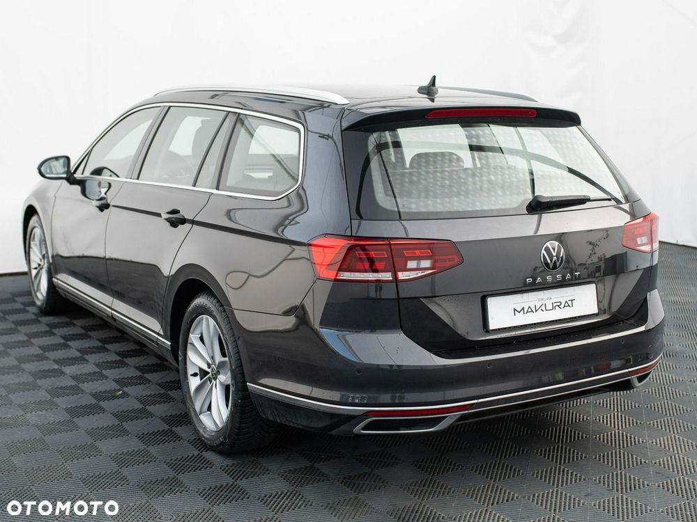Volkswagen Passat - 5