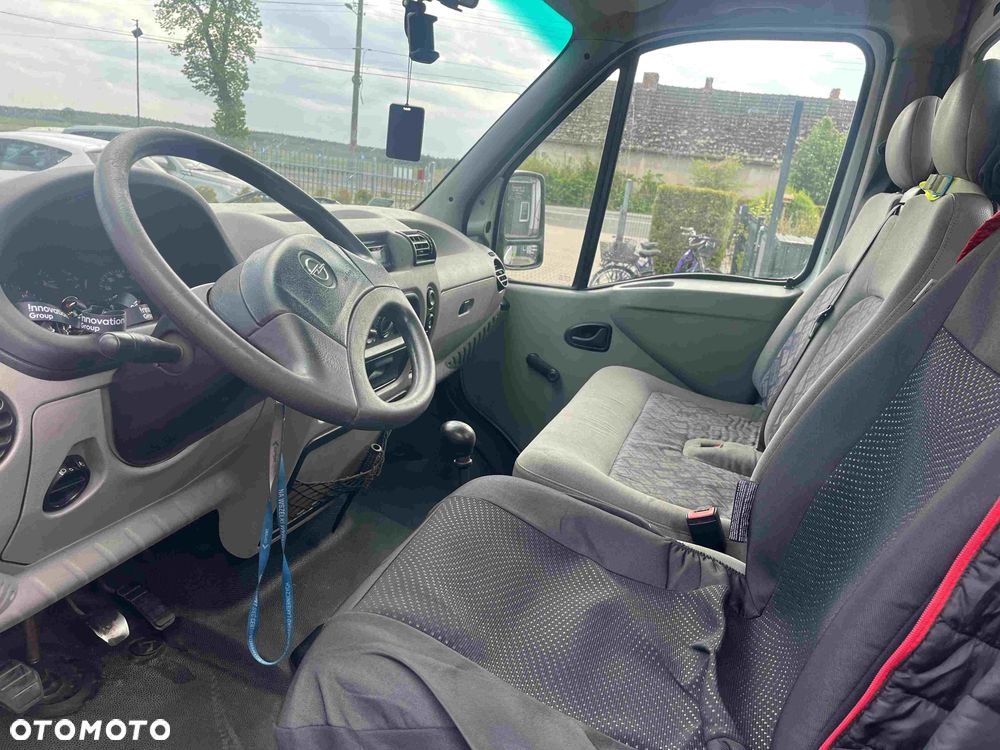 Opel Movano - 8
