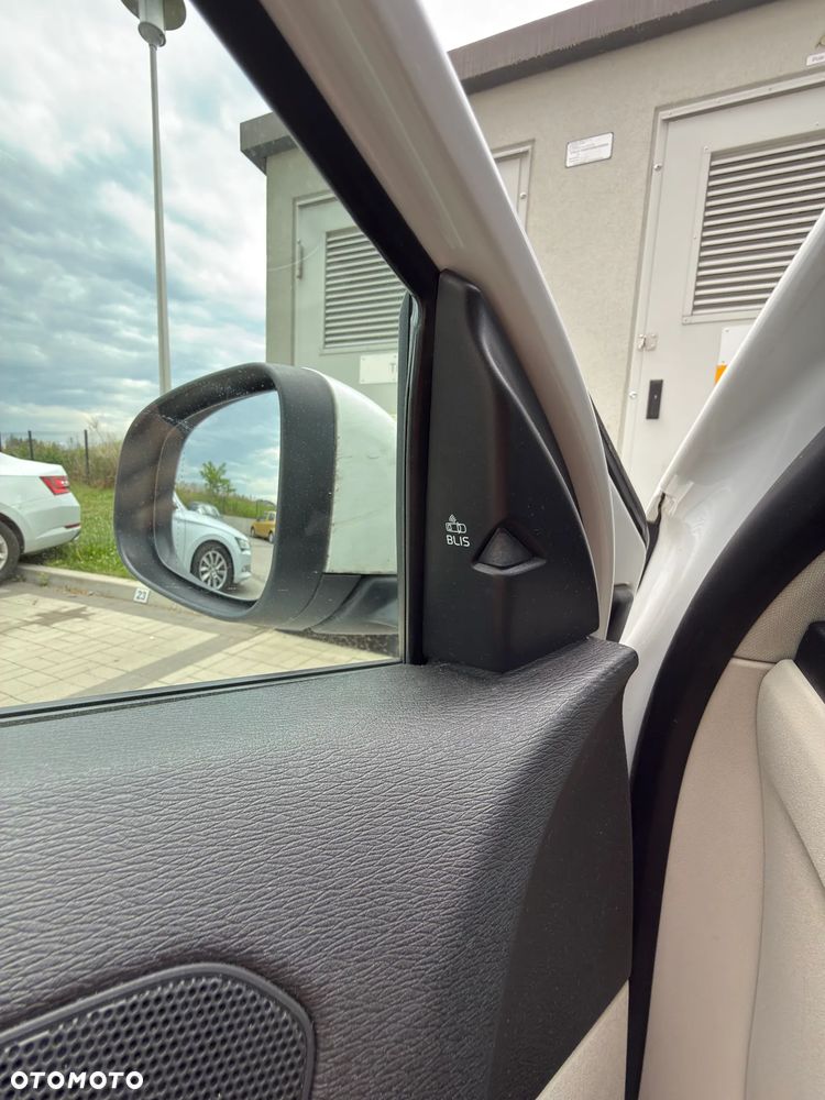 Volvo V40 T3 Drive-E Momentum - 6
