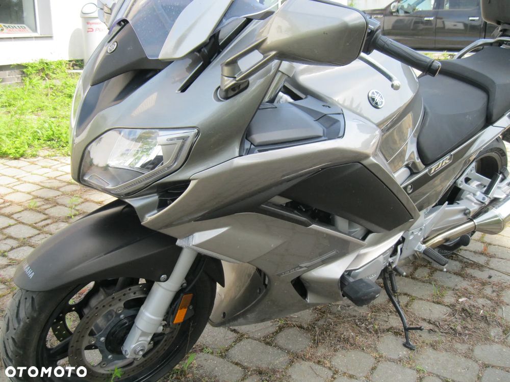 Yamaha FJR - 15