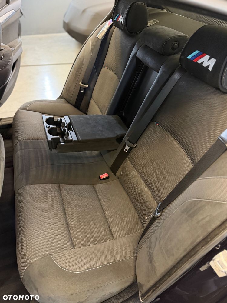 BMW Seria 5 520i Sport-Aut - 21