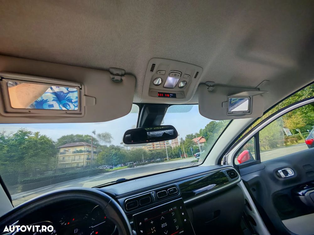 Citroën C3 1.2 PureTech BVM Shine - 8
