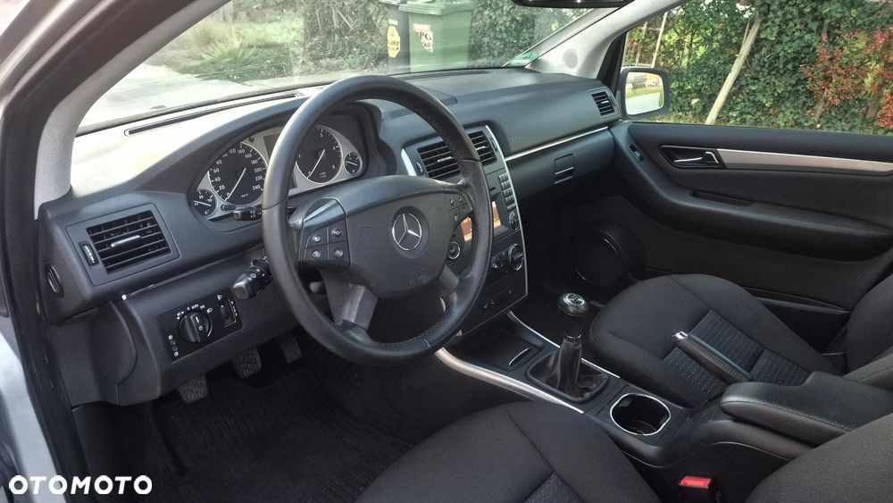 Mercedes-Benz Klasa B 180 CDI EU5 - 9