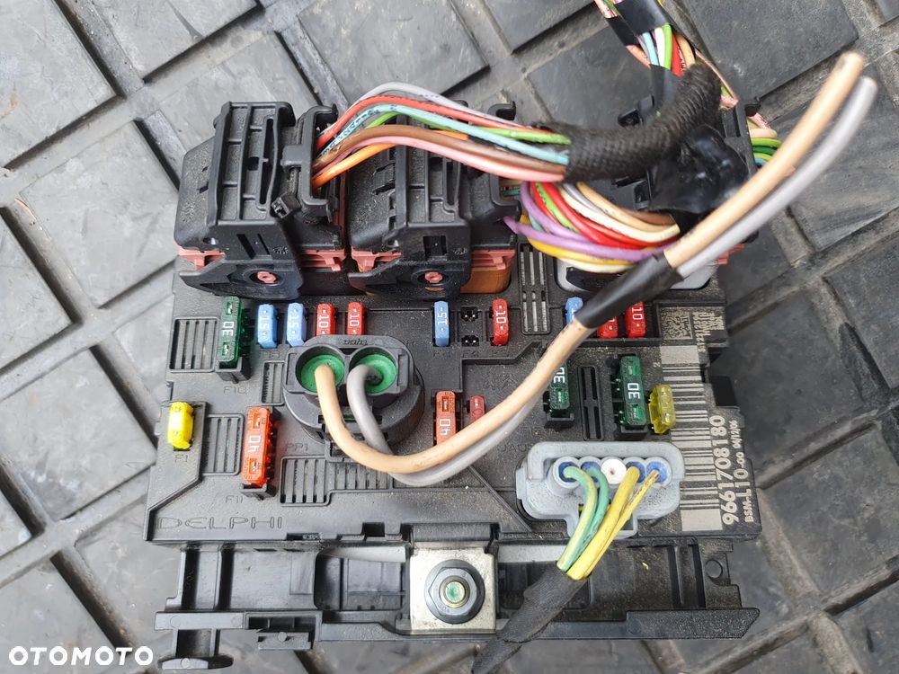 SKRZYNKA BEZPIECZNIKÓW MODUŁ BSM L10 CITROEN PEUGEOT 9661708180 + WTYCZKI INSTALACJA - 2