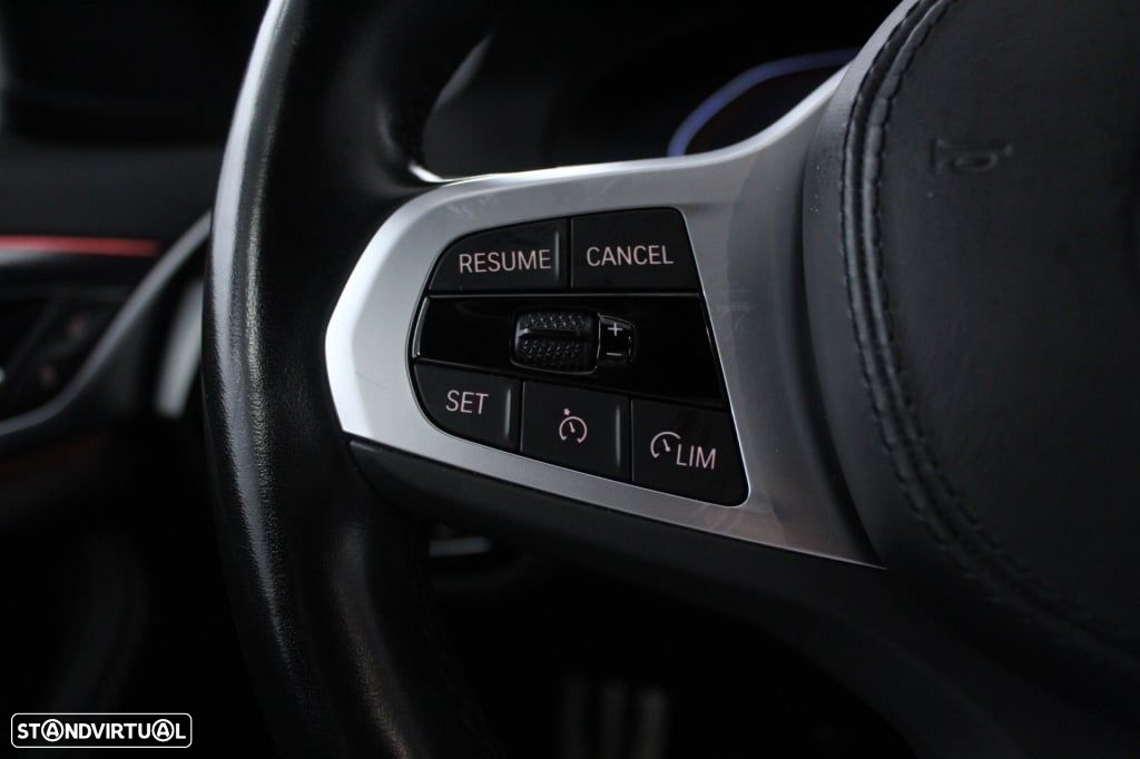 BMW 520 d Pack Desportivo M Auto - 22