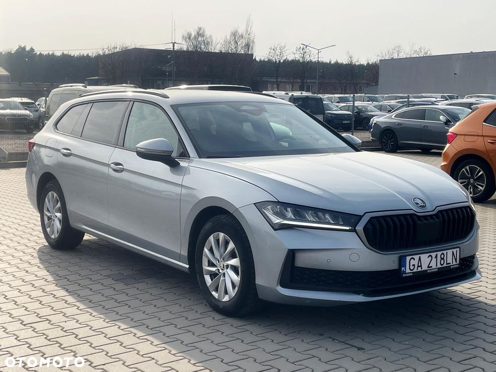 Skoda Superb 2.0 TDI SCR Essence DSG - 3