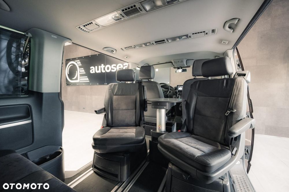 Volkswagen Multivan - 17