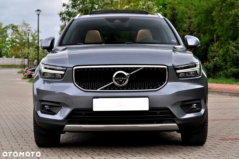 Volvo XC 40 D4 AWD Momentum Pro - 3