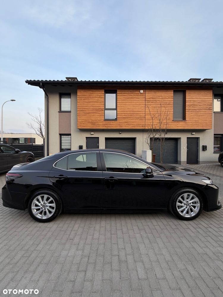 Toyota Camry 2.5 Hybrid Comfort CVT - 3