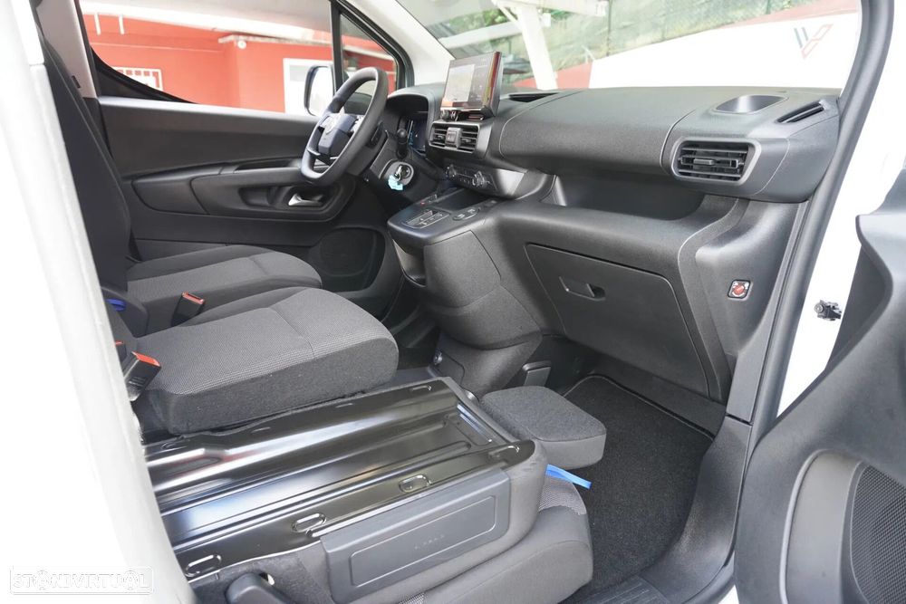 Citroën Berlingo M 130 EAT8 MAX - 28