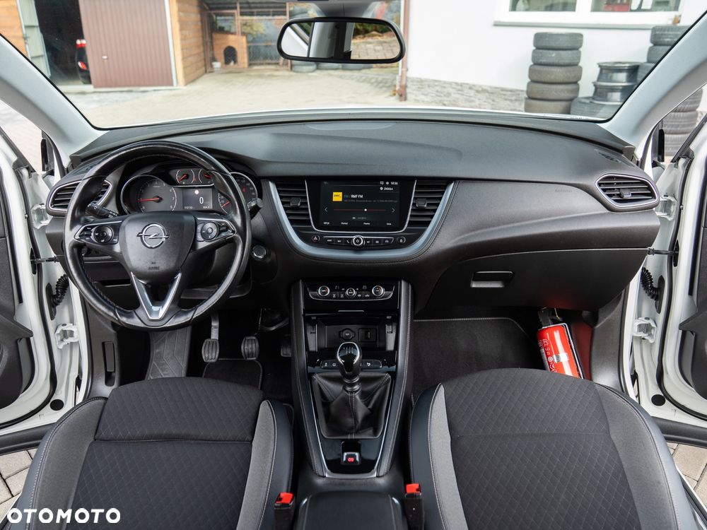 Opel Grandland X 1.2 Start/Stop Business Edition - 32