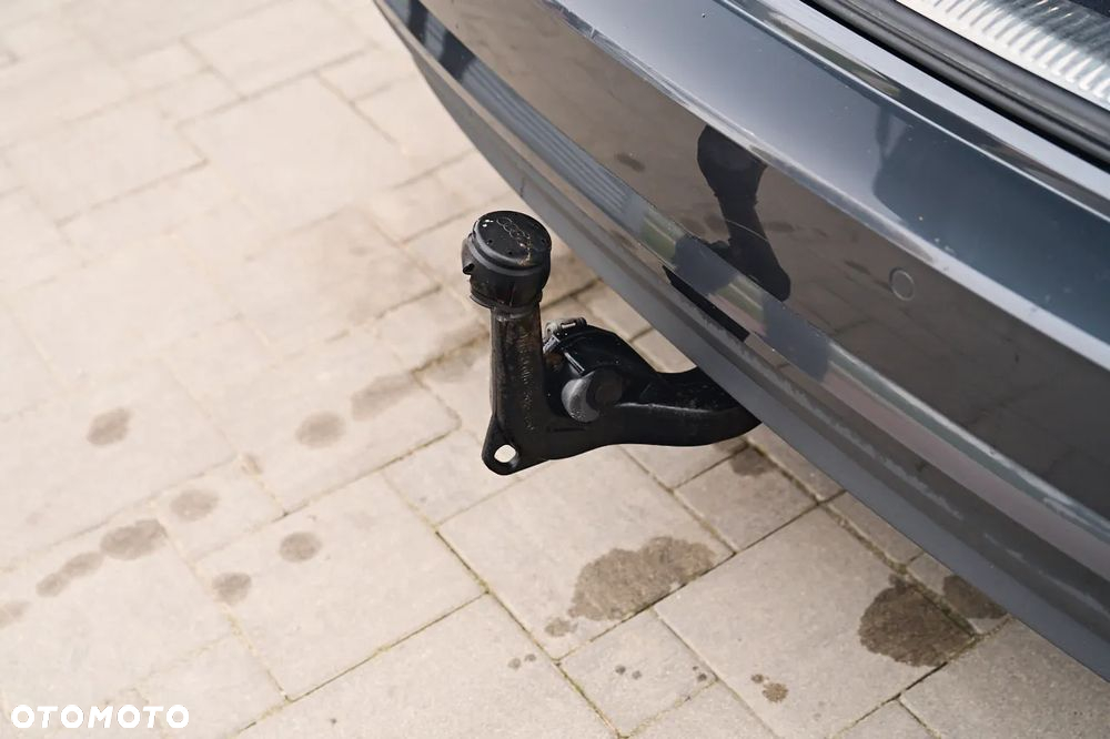 Audi A4 2.0 TDI Design S tronic - 40
