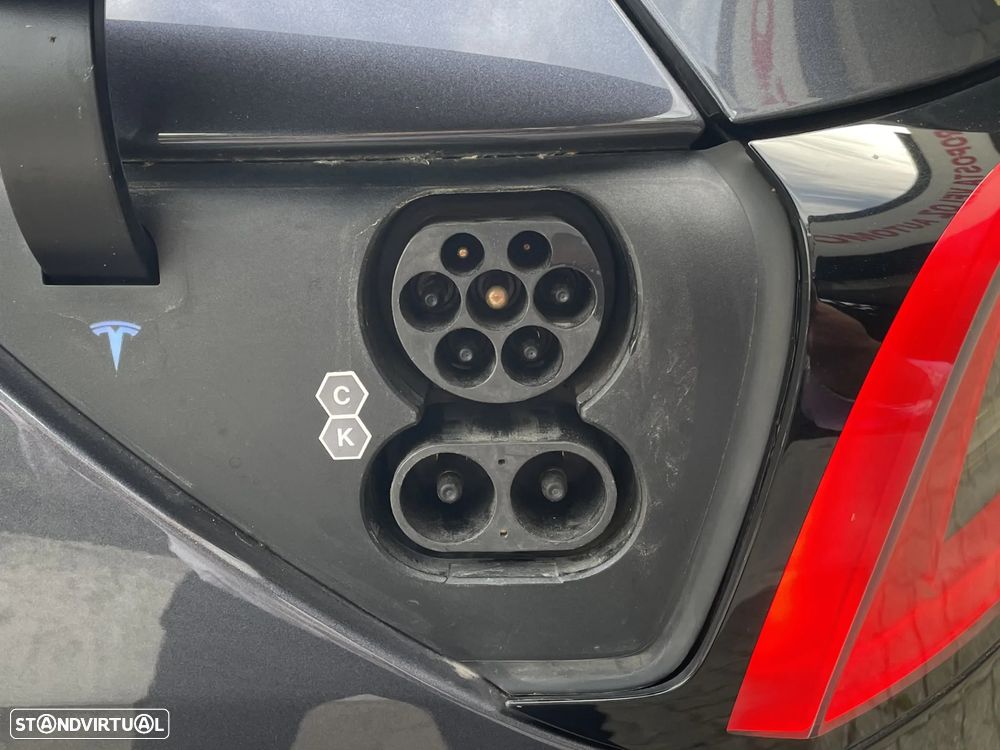 Tesla Model Y RWD - 15