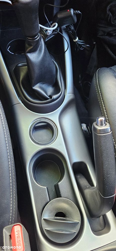 Mitsubishi Outlander - 11