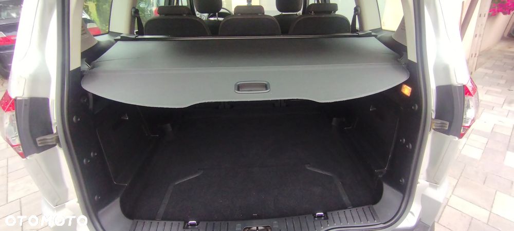 Ford S-Max 2.0 TDCi DPF Champions Edition - 11