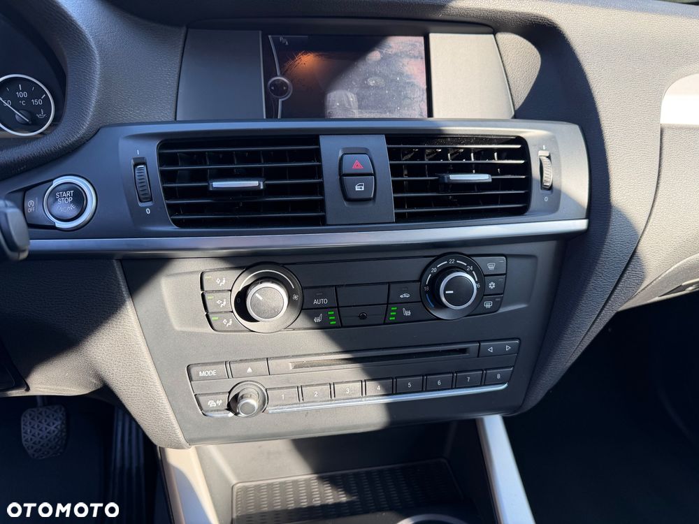 BMW X3 xDrive20d - 33