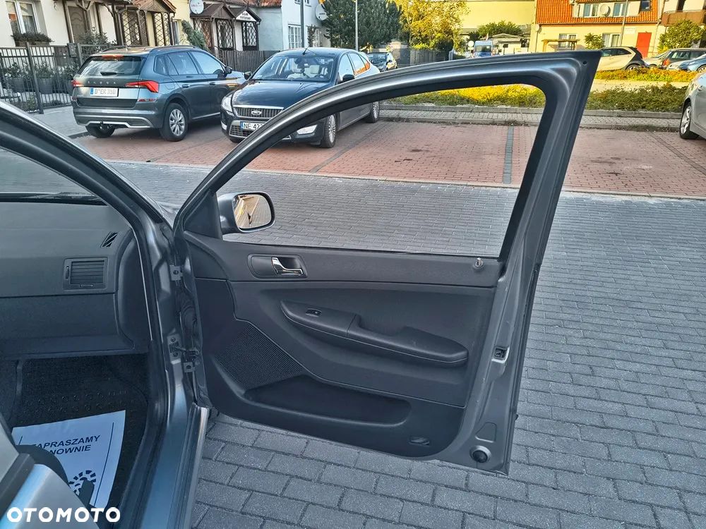 Skoda Fabia 1.4 16V Combi Comfort - 17
