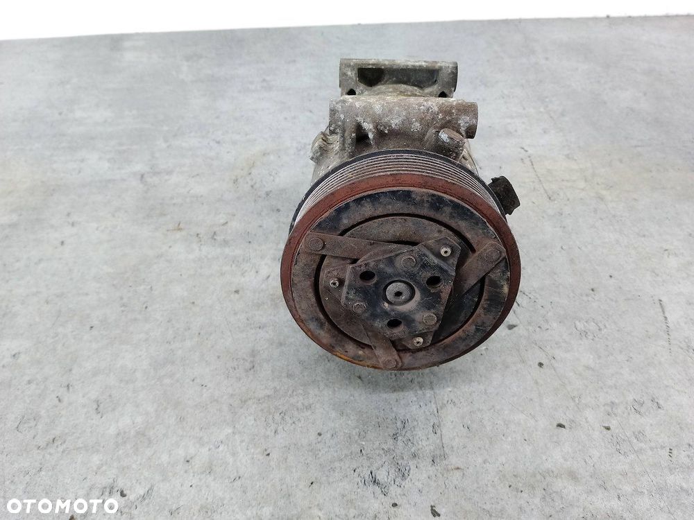 POMPA, SPRĘŻARKA KLIMATYZACJI RENAULT MEGANE II 2.0 16V - 4