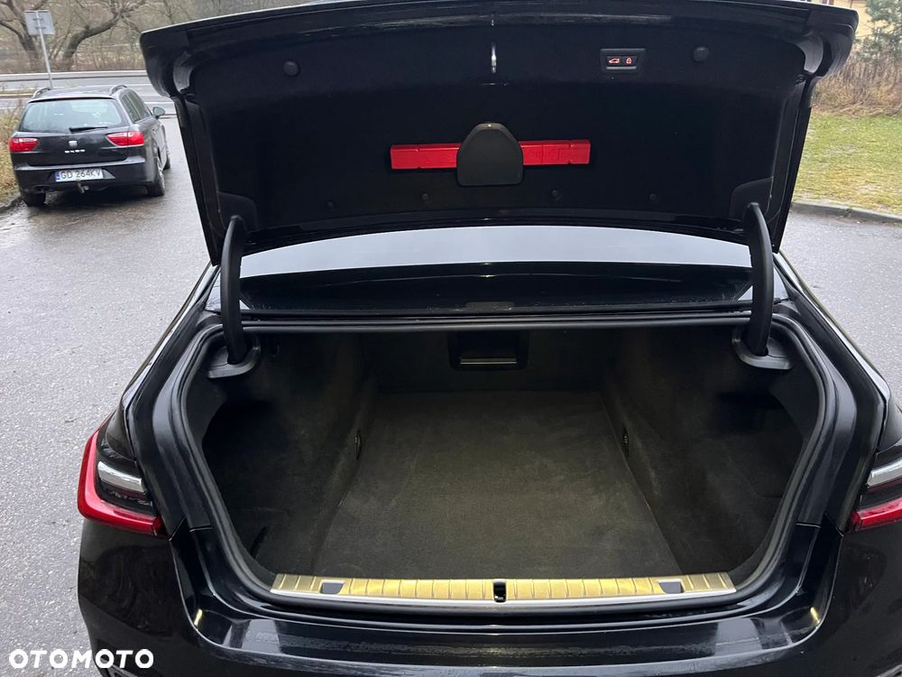 BMW Seria 7 740d xDrive - 35