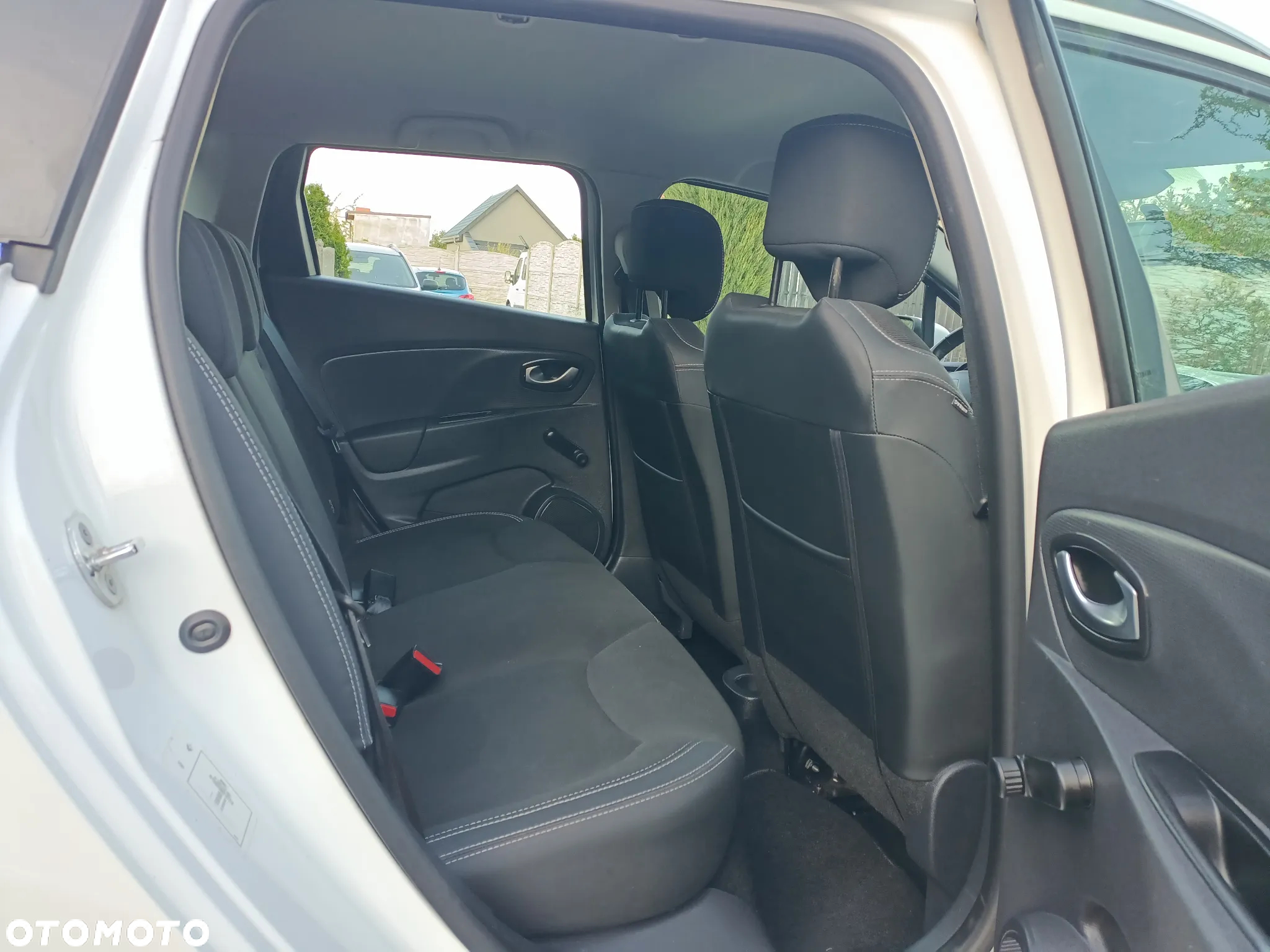 Renault Clio - 26