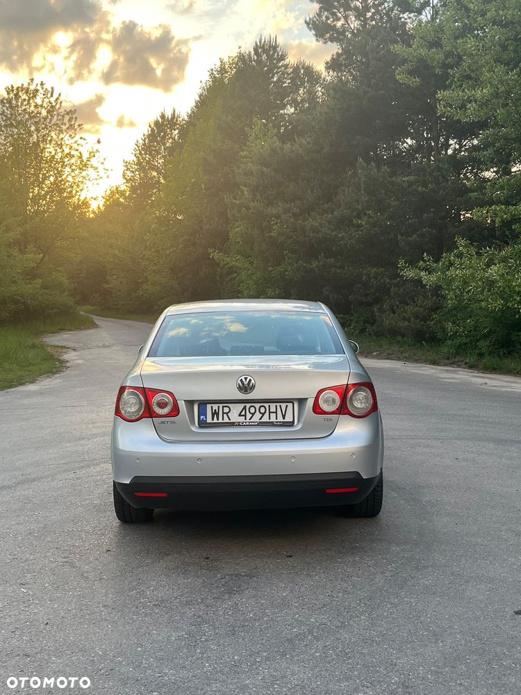 Volkswagen Jetta 1.9 TDI Comfortline - 3