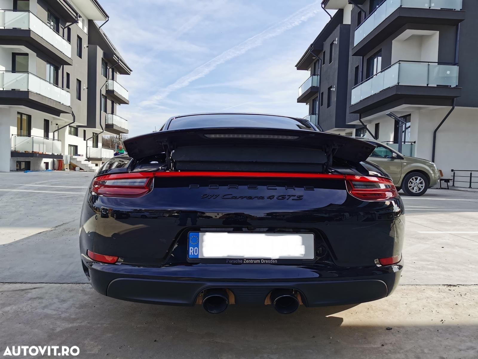 Porsche 911 Carrera 4 GTS Cabriolet PDK - 9
