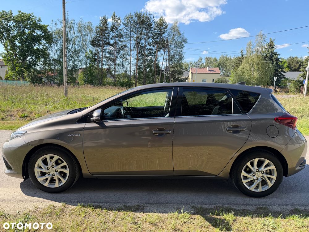 Toyota Auris - 12
