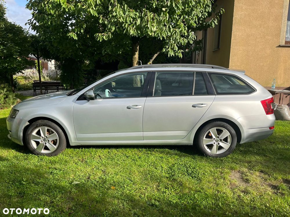 Skoda Octavia 2.0 TDI 4x4 Ambition DSG - 7