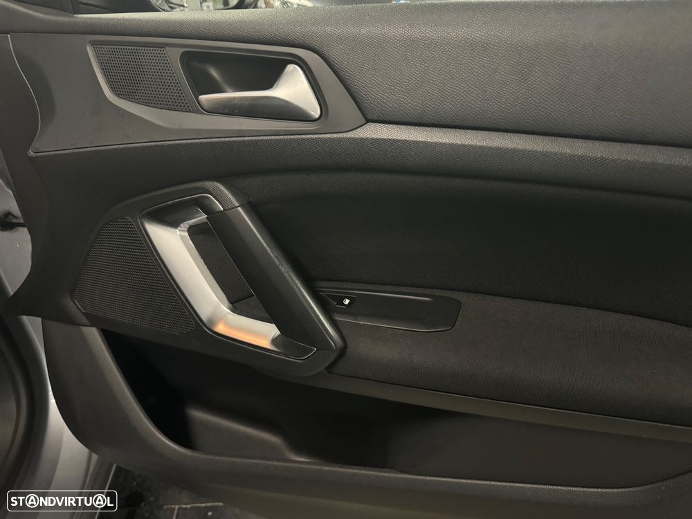 Peugeot 308 1.6 e-HDi Active J17 - 11