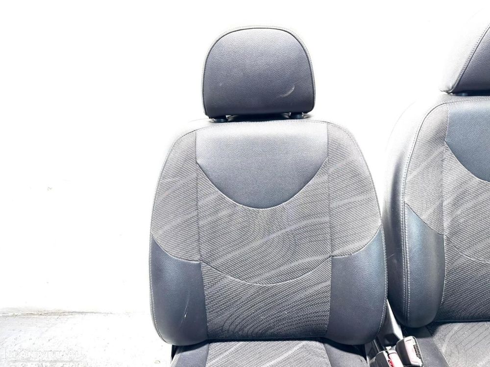 Conjunto de Bancos em Pele Frente ROVER 25 COMERCIAL - 5