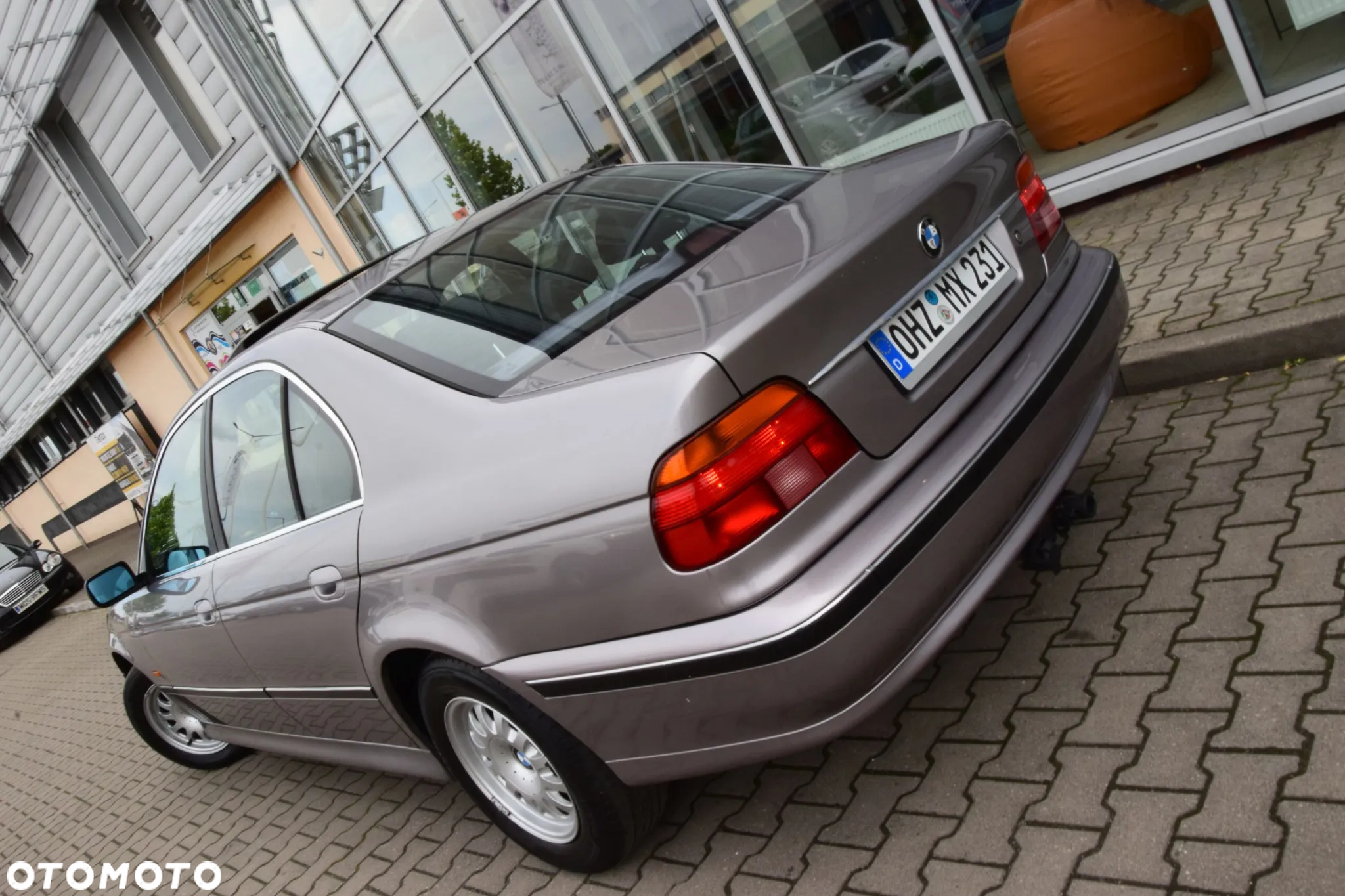 BMW Seria 5 523i - 33