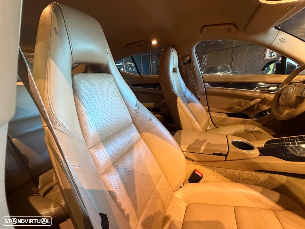 Porsche Panamera Platinum Edition - 36