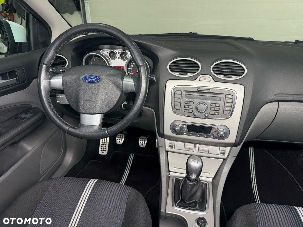 Ford Focus 1.6 16V Viva II - 16