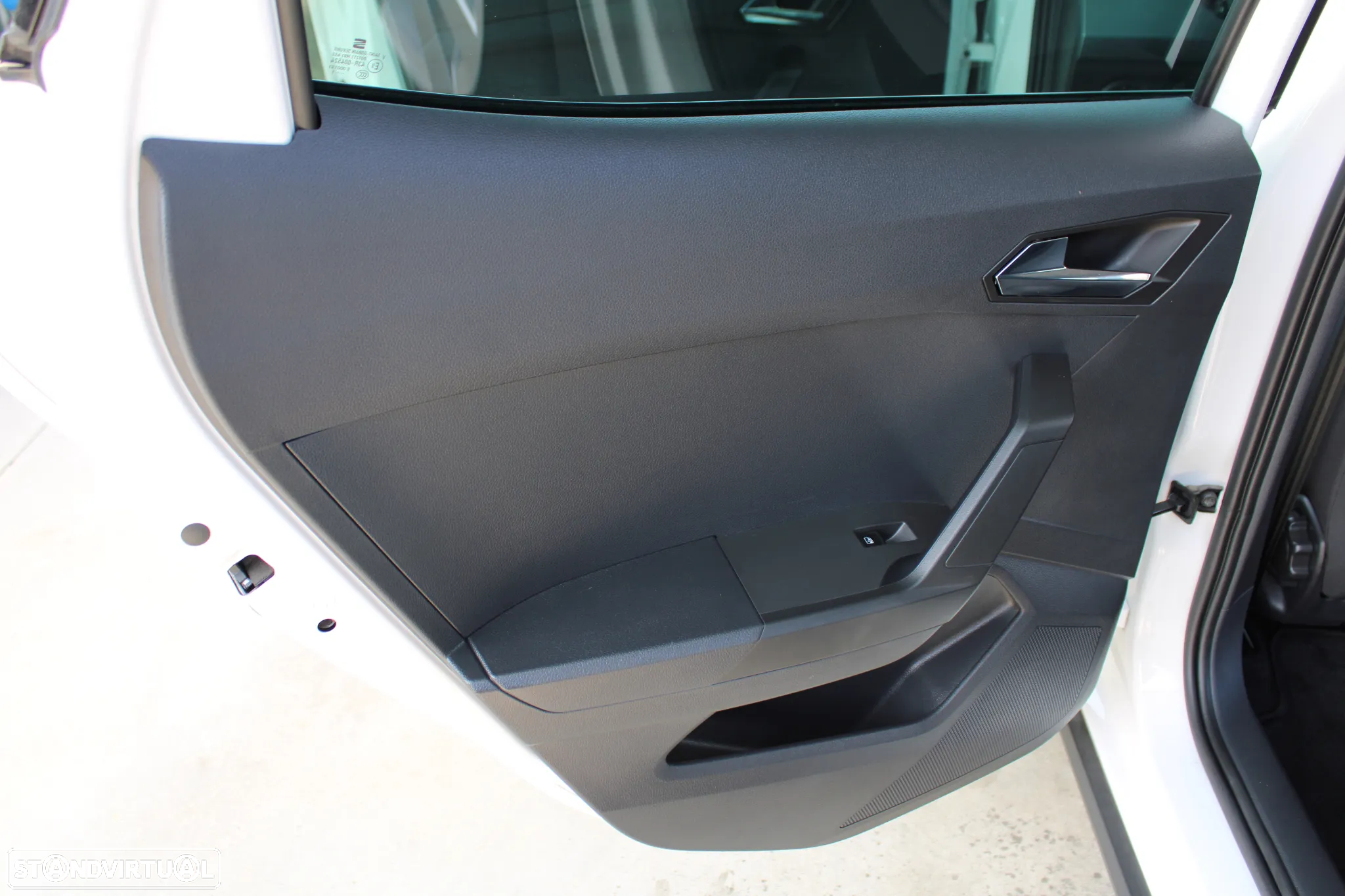 SEAT Arona 1.0 TSI Xcellence - 38