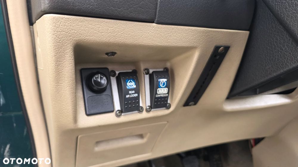 Nissan Terrano 2.7 TDi Comfort - 27