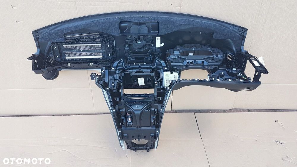 KONSOLA DESKA ROZDZIELCZA MERCEDES C-KLASA W205 ORYGINAŁ AUTOMAT - 8