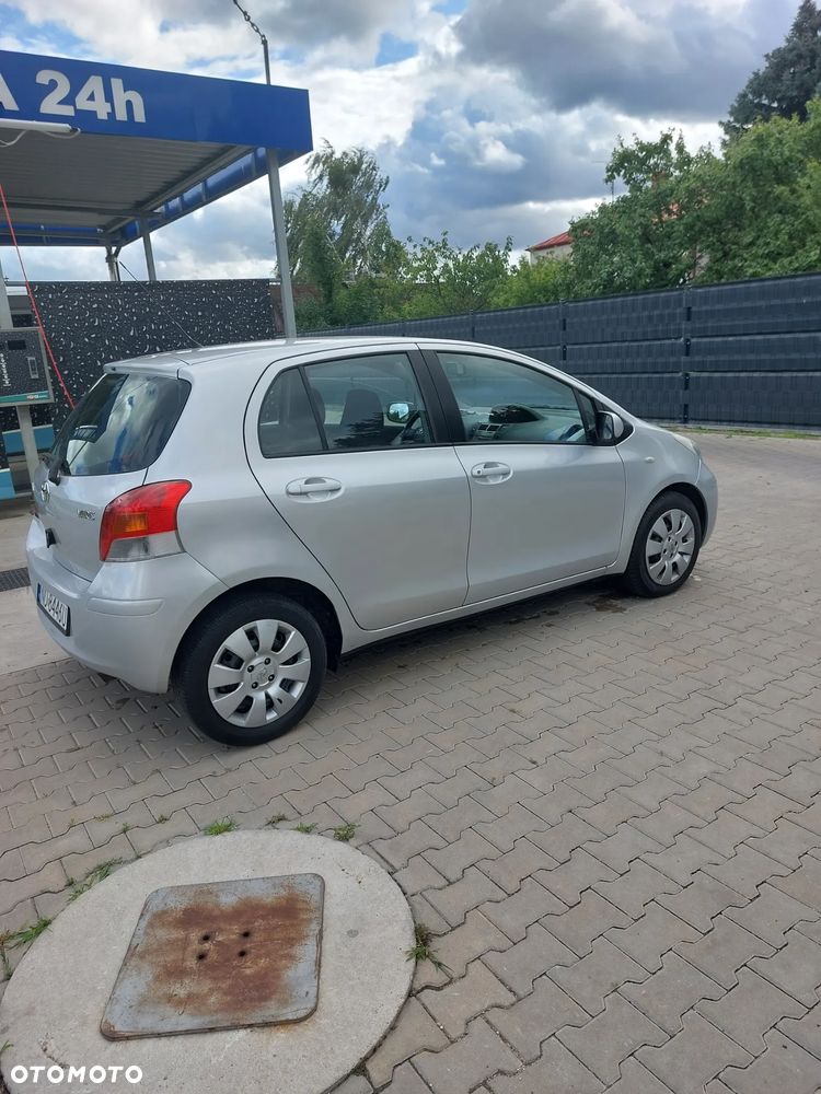Toyota Yaris 1.33 Sol - 11