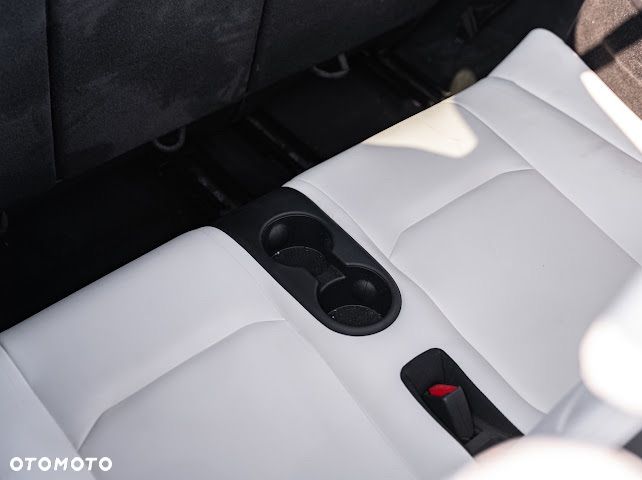 Tesla Y Model Long Range Dual Motor AWD - 40