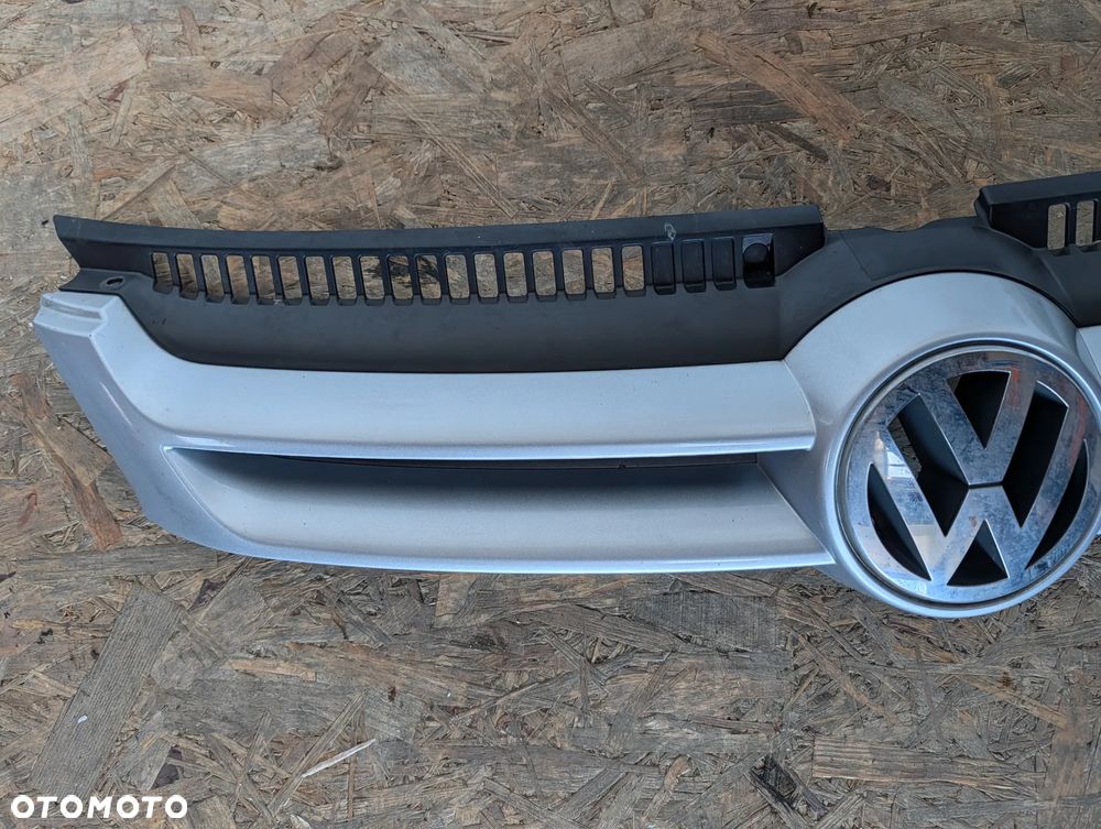 ATRAPA GRILL VW GOLF V PLUS - 2
