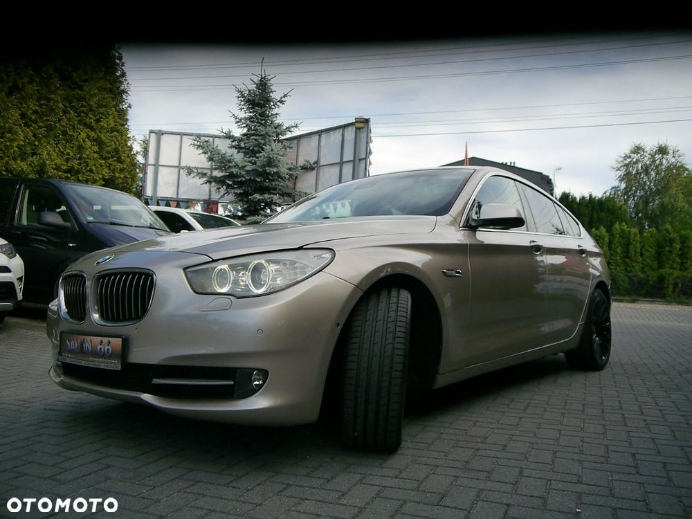BMW 5GT - 12