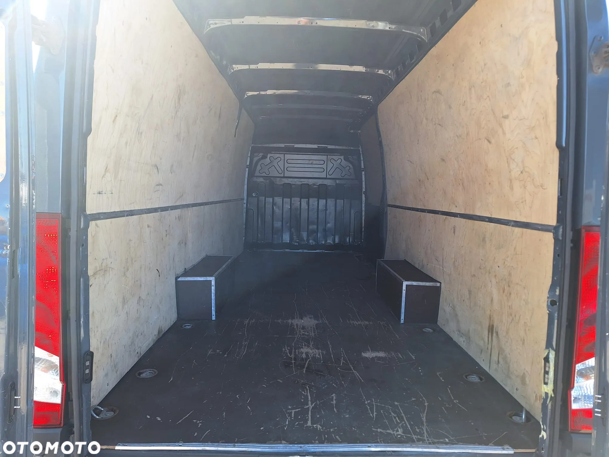 Iveco Daily 35S18 furgon maxi 16m / Krajowy / 3.0 180KM - 11