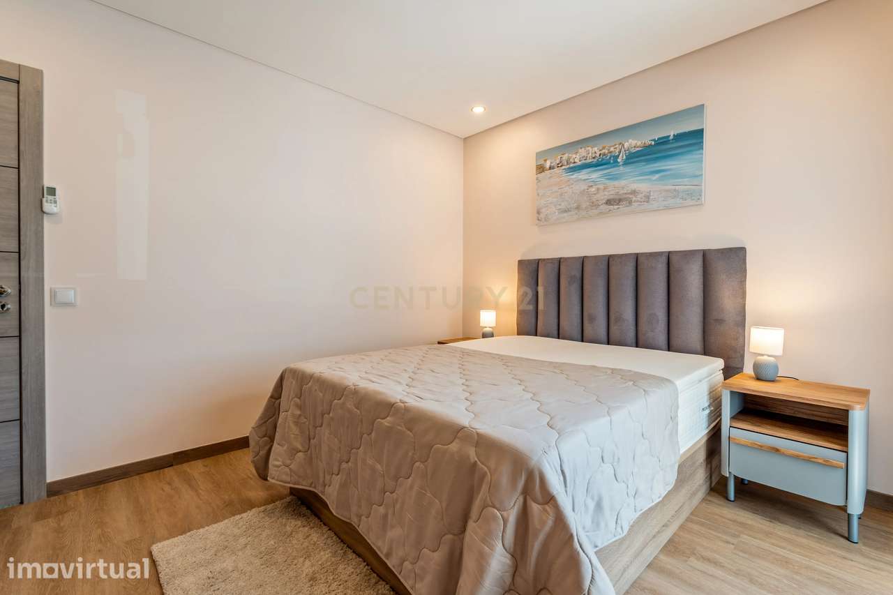 Apartamento T1 remodelado com 2 varandas - Grande imagem: 5/22