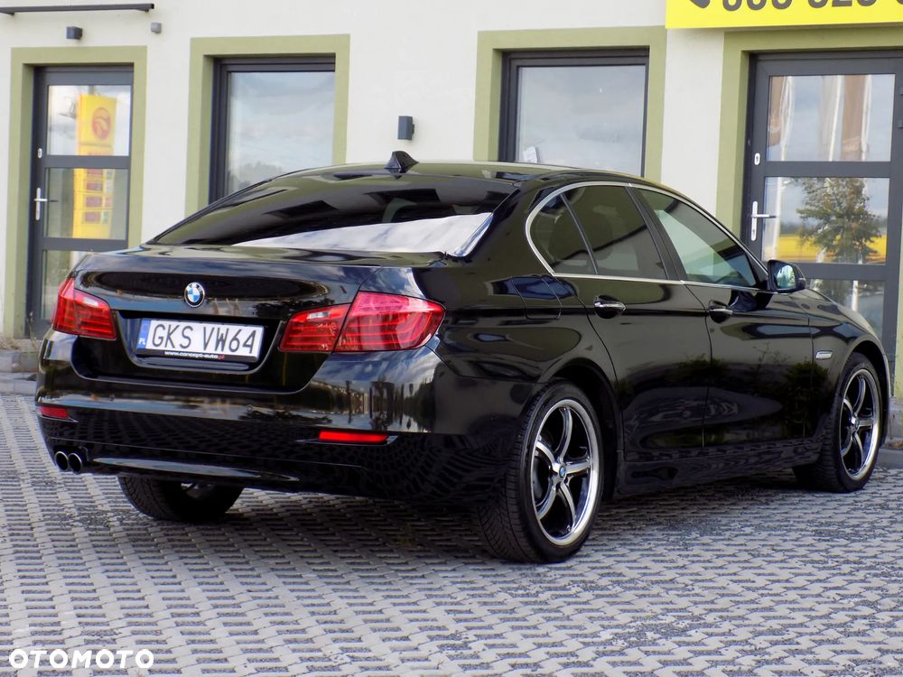 BMW Seria 5 525d xDrive - 8