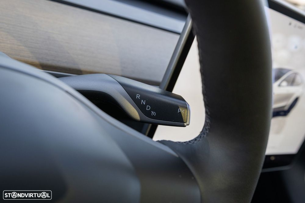 Tesla Model Y Long Range Tração Integral - 23