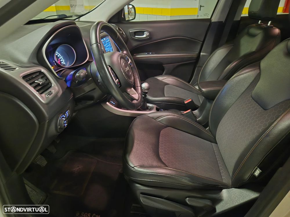 Jeep Compass 1.6 M-Jet Limited - 33
