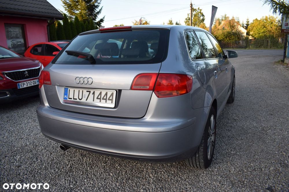 Audi A3 Sportback - 3