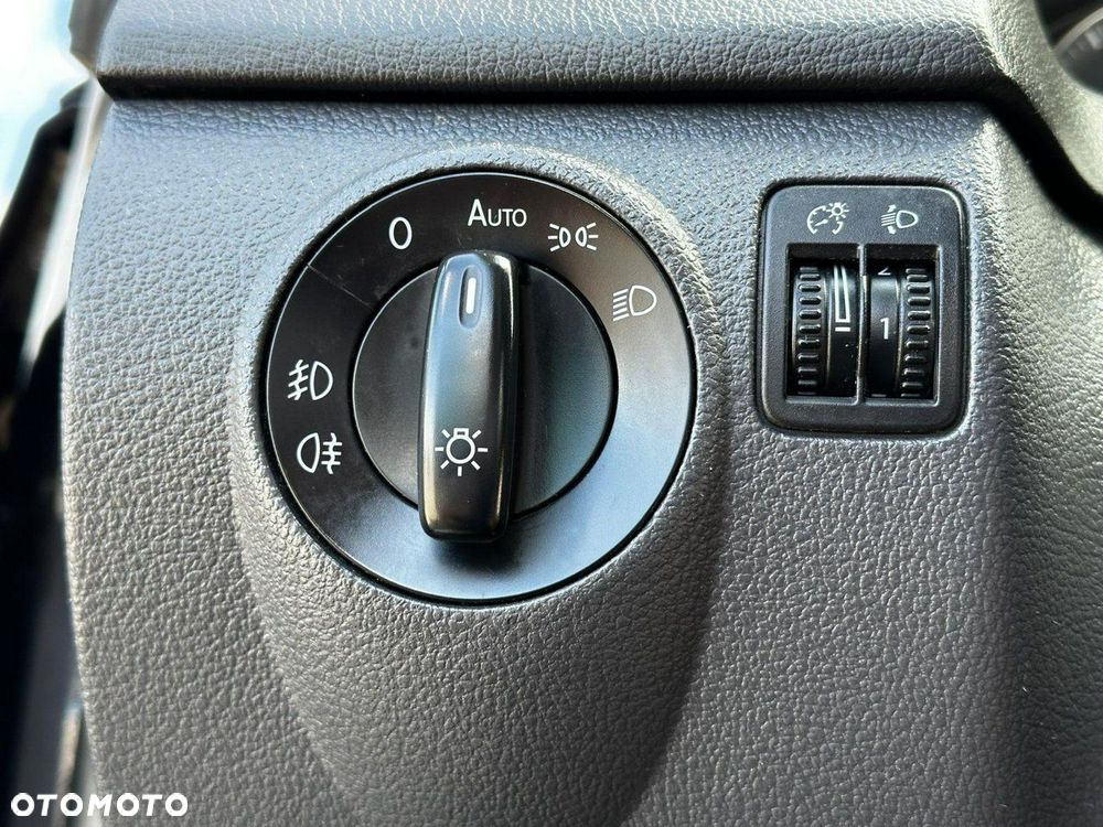 Volkswagen Golf Plus 2.0 TDI United - 17