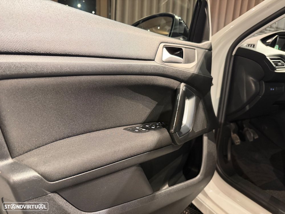 Peugeot 308 SW HDi FAP 150 Allure - 11
