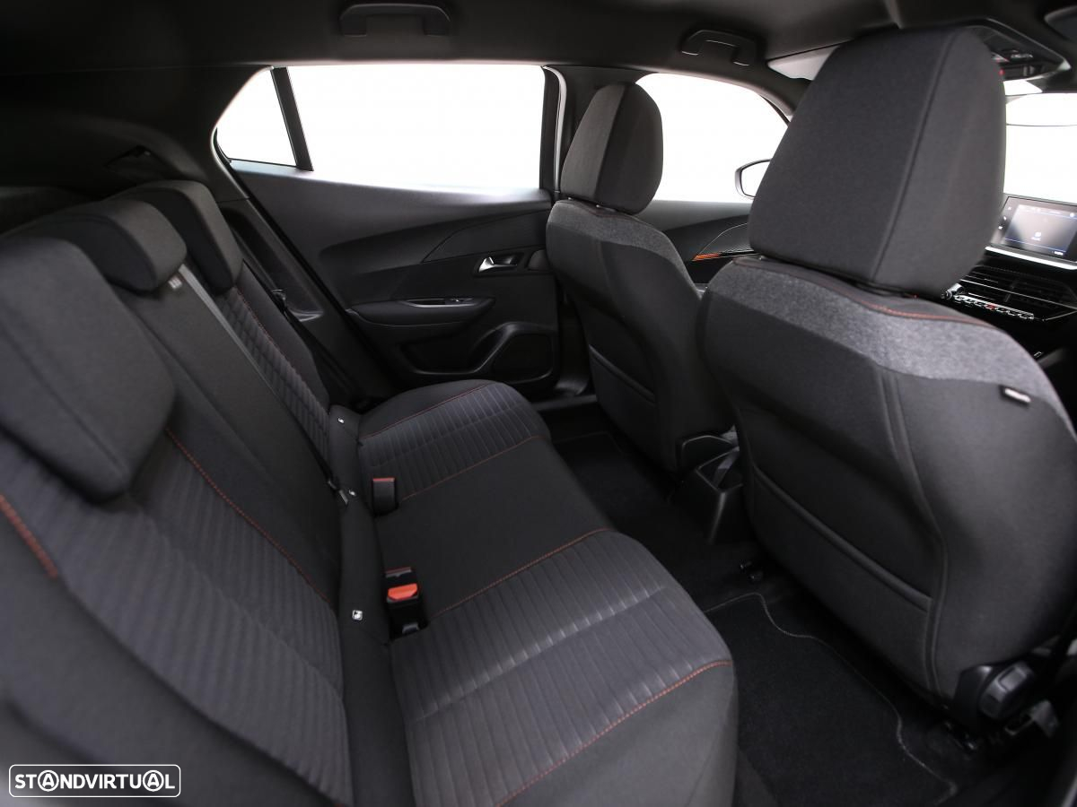 Peugeot 2008 1.2 PureTech Active - 12