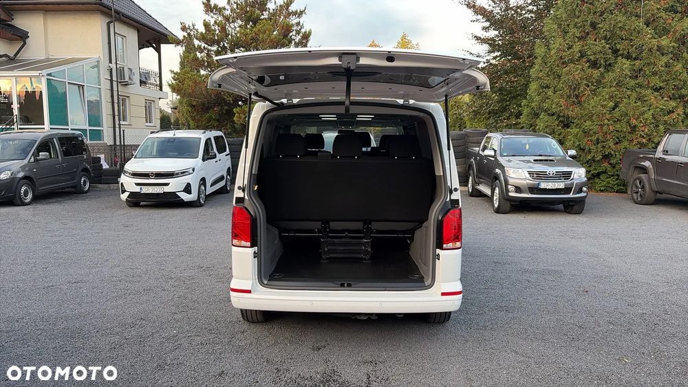 Volkswagen Caravelle - 7